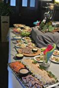 Koud buffet met salades en hapjes